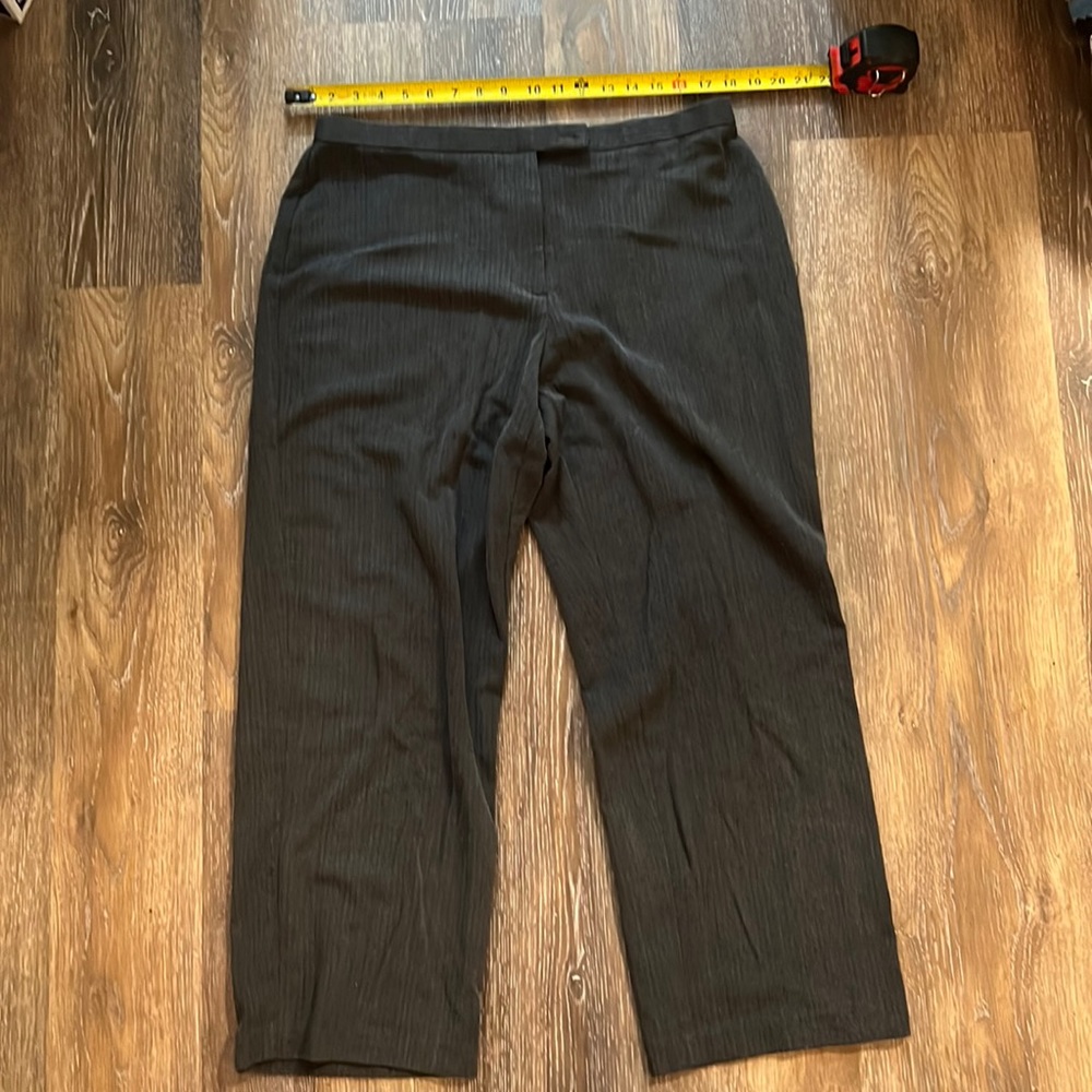 Gray JM collection petite 16ps pants